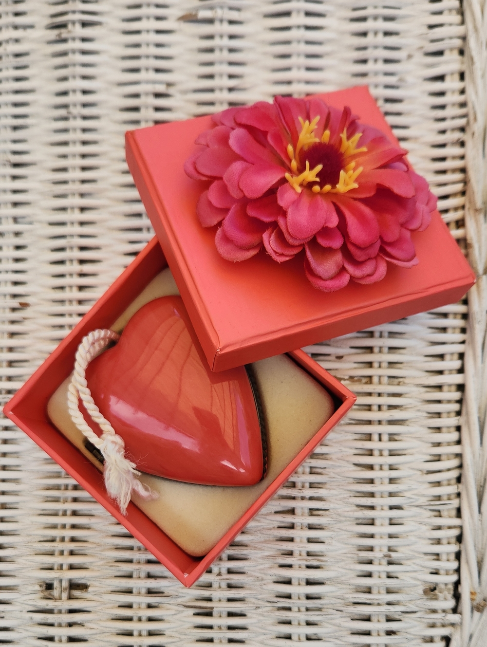 Vintage Hallmark Coral Heart-Shaped Keepsake Locket with Decorative Flower Box